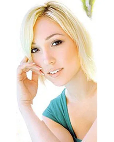 Lily LaBeau