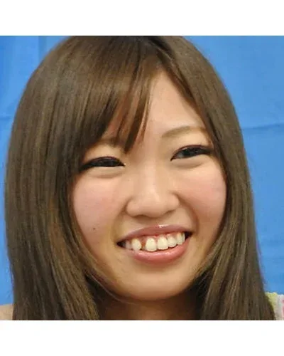Momo Mukai